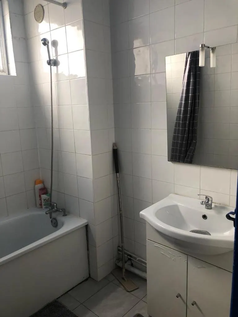 A 20 Minutes De Paris Homestay *