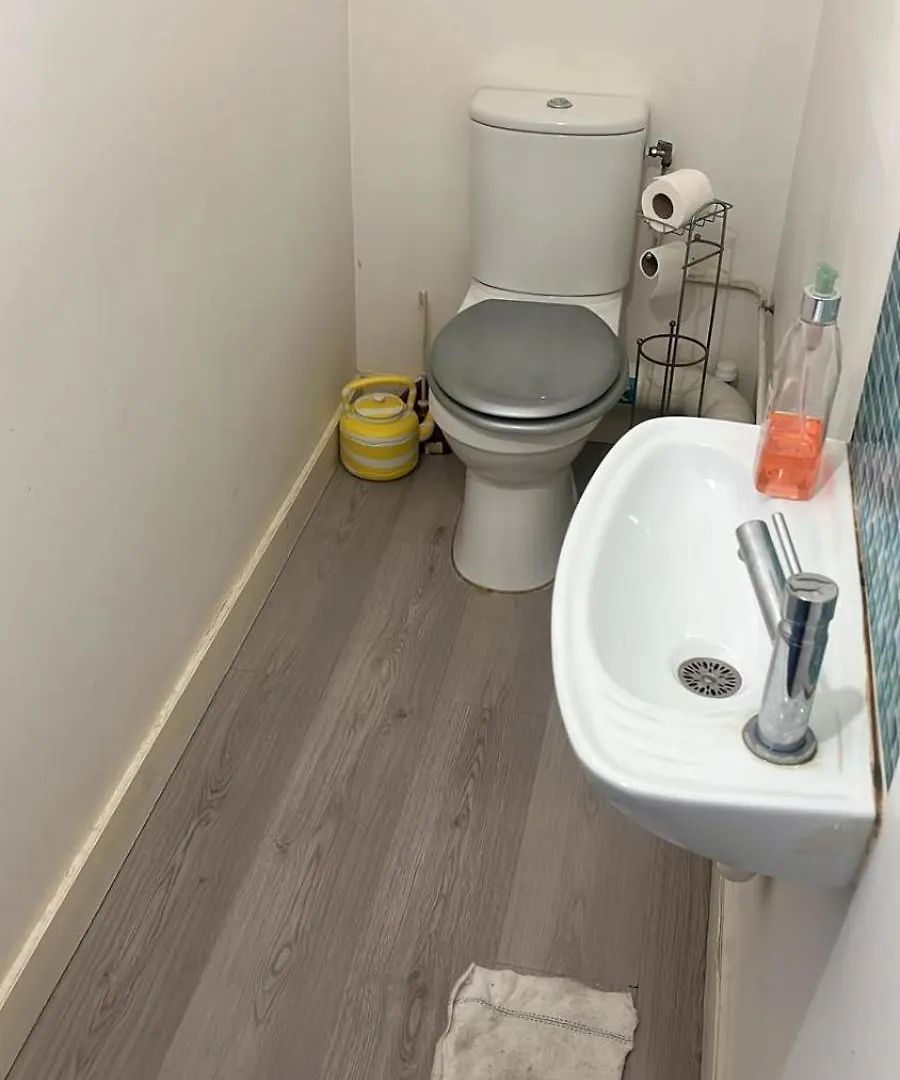 A 20 Minutes De Paris Homestay *